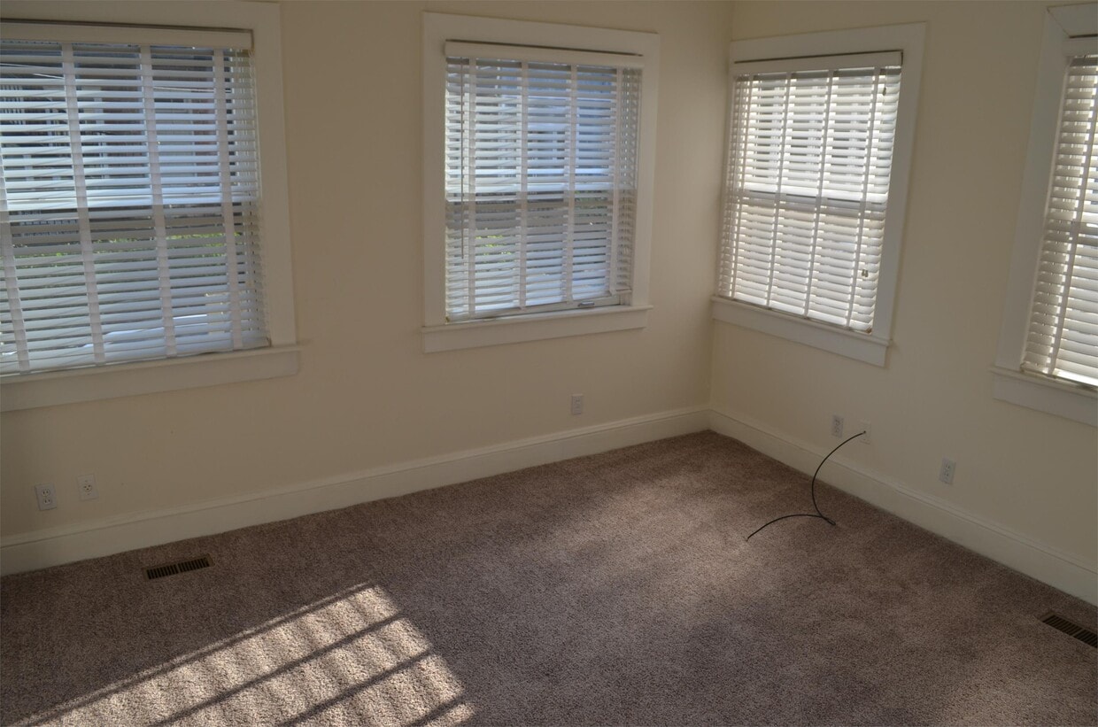 Photo - 621 W Princess Anne Rd (Norfolk, VA)