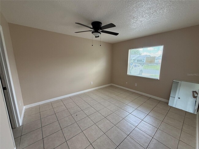 Building Photo - 133 Alderwood Dr