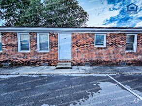 Building Photo - 500 Skyline Dr
