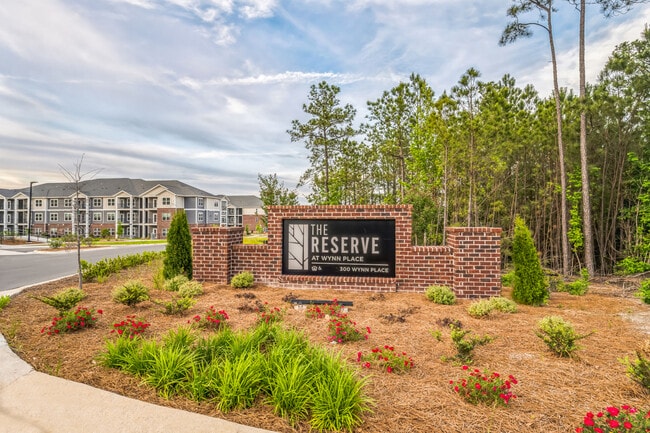 Building Photo - Reserve at Wynn Place