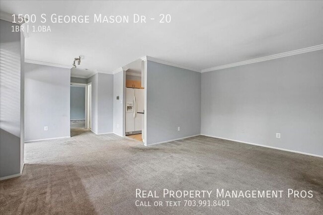 Foto del edificio - 1500 S George Mason Dr
