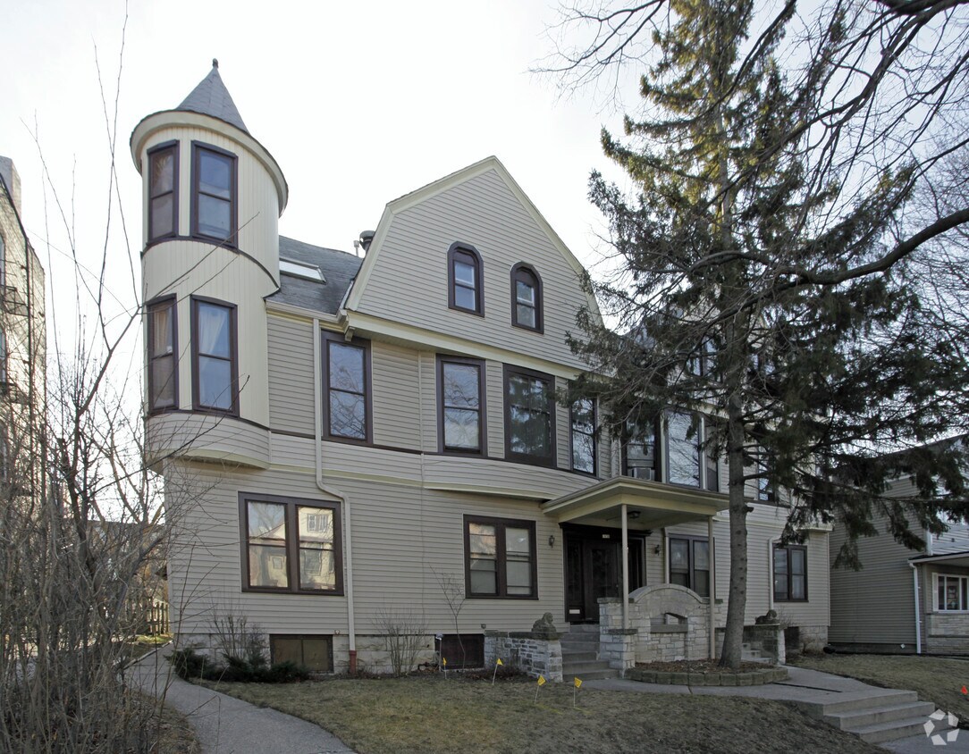 Building Photo - 1830 N Oakland Ave