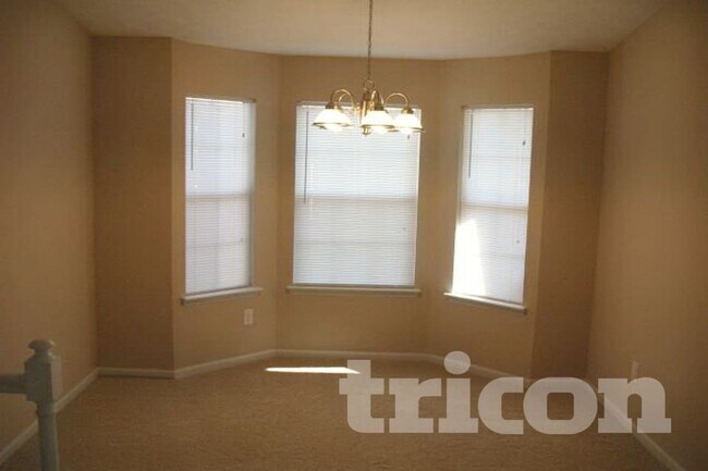 Building Photo - 4393 Westchester Ct