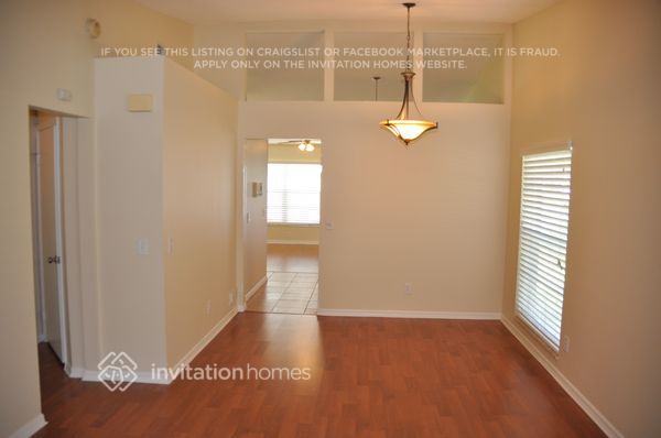 Foto del edificio - 9788 Fox Chapel Rd