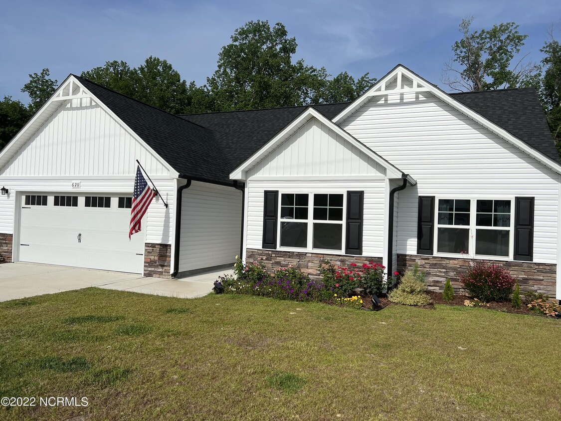 Foto principal - 620 Osprey Landing Dr