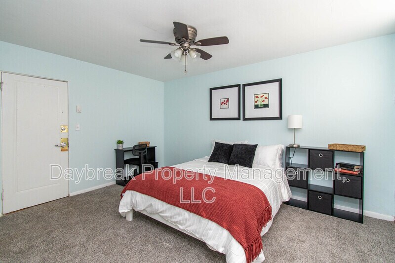 Foto principal - 1258 10th St N