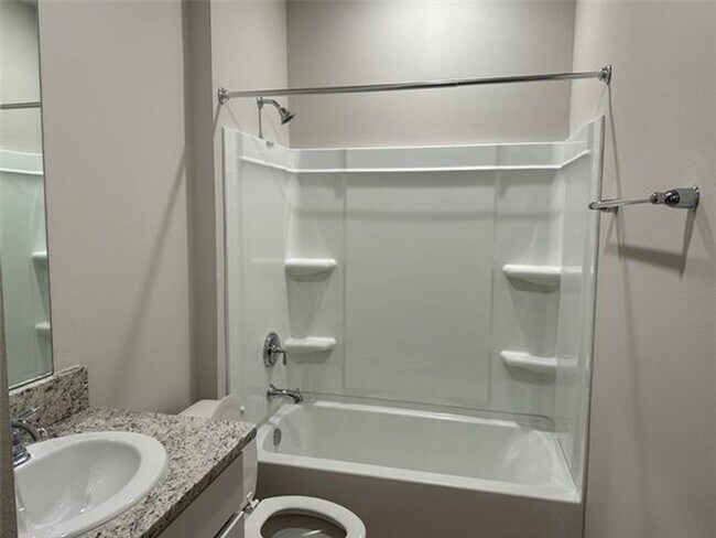 Foto del edificio - Lakeshores Villages Beauty