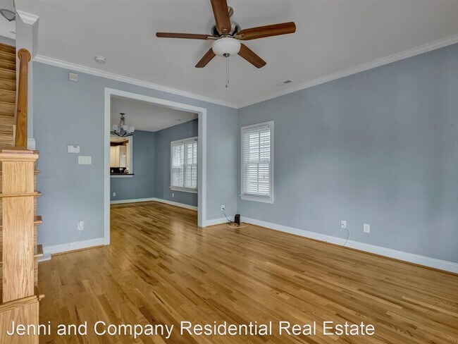 Building Photo - 3 br, 2.5 bath House - 1723 Bainbridge Street