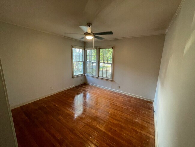 Foto del edificio - Just Remodeled 2 Bed, 1 Bath Home