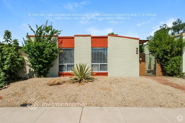 Building Photo - 334 W La Jolla Dr