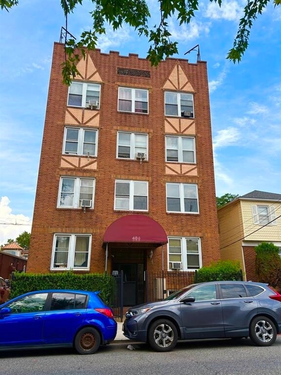 Primary Photo - 404 Stegman Pkwy