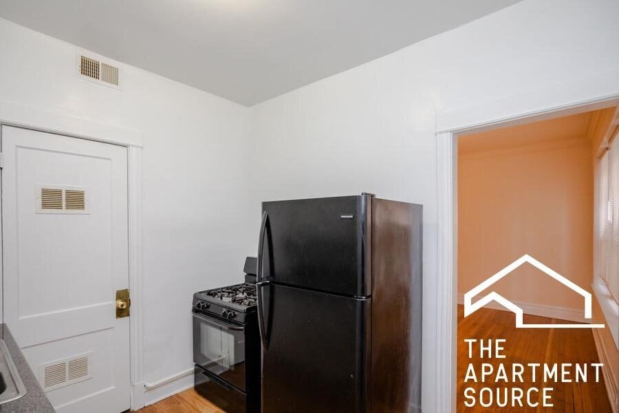 Photo - 6248 S Western Ave (Chicago, IL)
