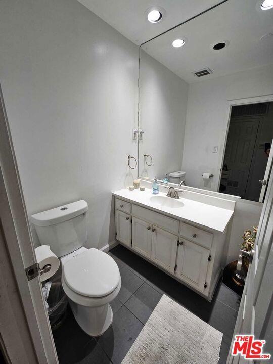Building Photo - 328 S Oakhurst Dr