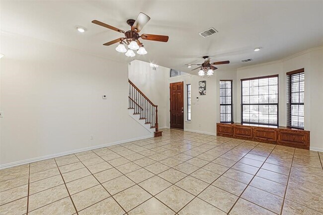 Foto del edificio - 6203 Oak Bay Dr