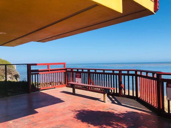 Foto del edificio - 6693 Del Playa Dr