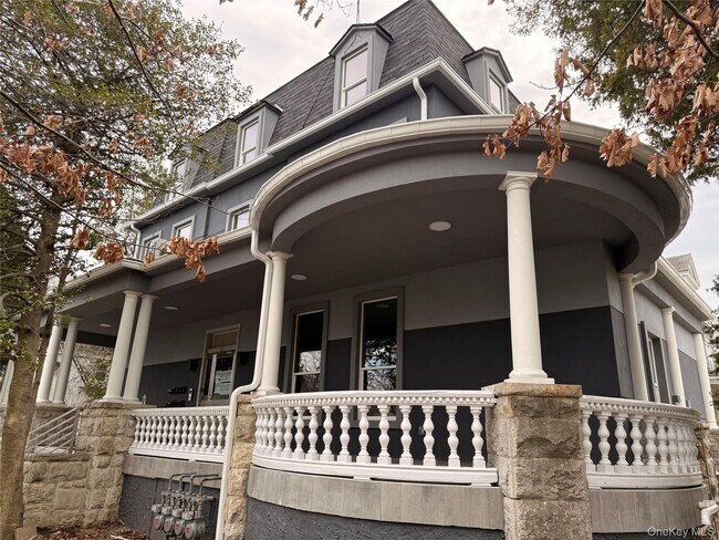 Foto del edificio - 222 Primrose Ave