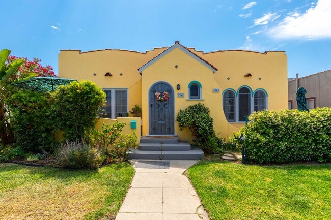 Building Photo - 1946 S Palm Grove Ave