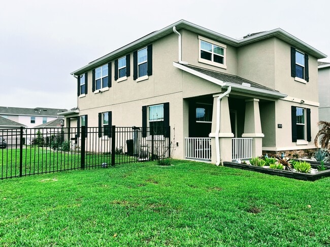 Building Photo - 11498 Rhyme Ave