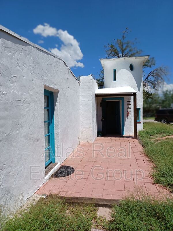 Tucson, 
                        , –