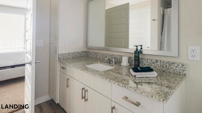 Foto del edificio - 1800 Central Pine St