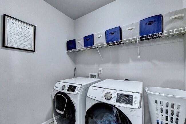 Foto del edificio - 1958 Lakeview Bend Way