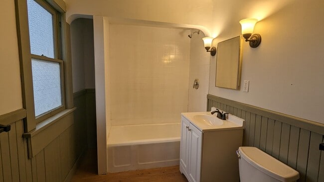 Foto del edificio - 3-Bedroom Duplex