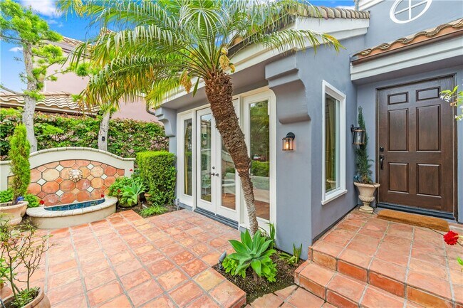 Building Photo - 6392 Doral Dr