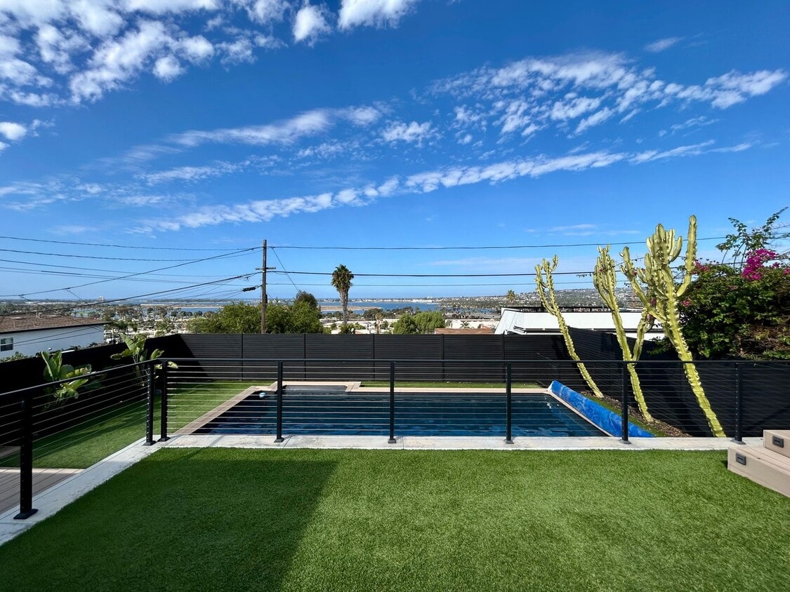Foto principal - Stunning 3 Bedroom with Pool and Views in ...