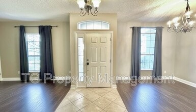 Building Photo - 614 Loire Ct