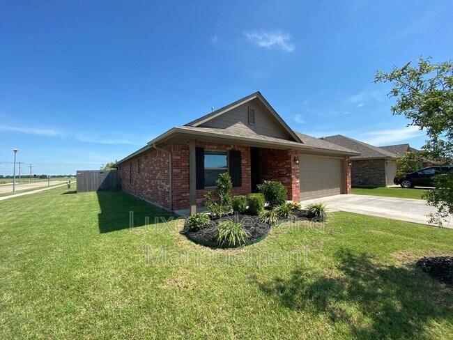 Building Photo - 401 Pearl St