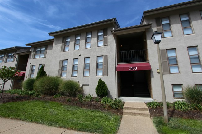 Building Photo - The Commons at Cowan Boulevard