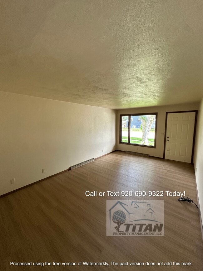 Building Photo - 1207 Meadow Ln