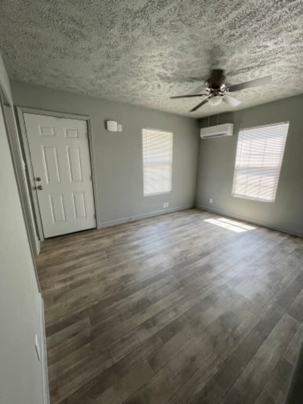 Foto principal - 148 Tarlton St