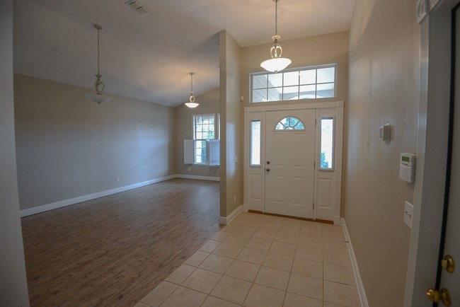 Building Photo - 2878 Frogs Leap Way