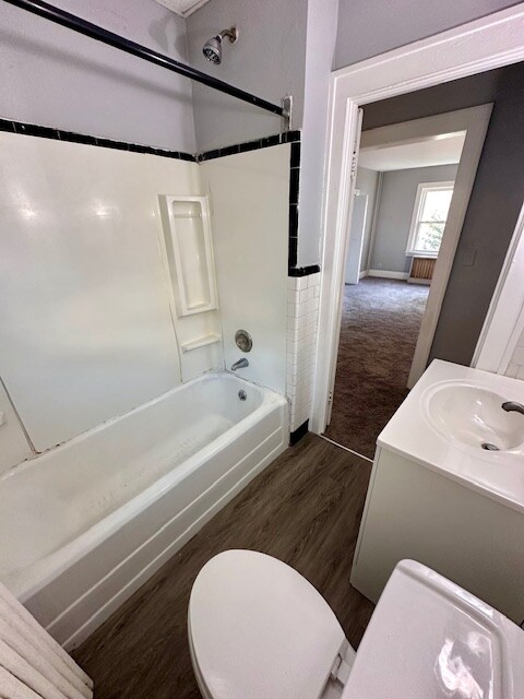 Building Photo - 16 Mapleridge Ave