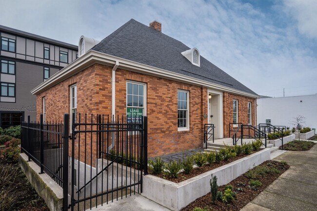 Foto del edificio - 406 - City Hall Building Mixed-Use