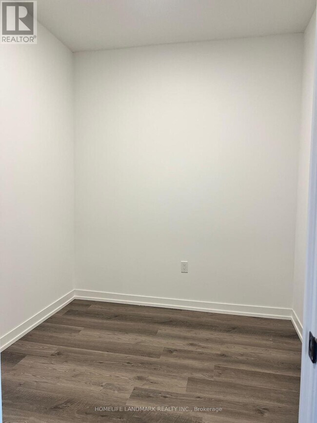 Building Photo - 8 Interchange Wy