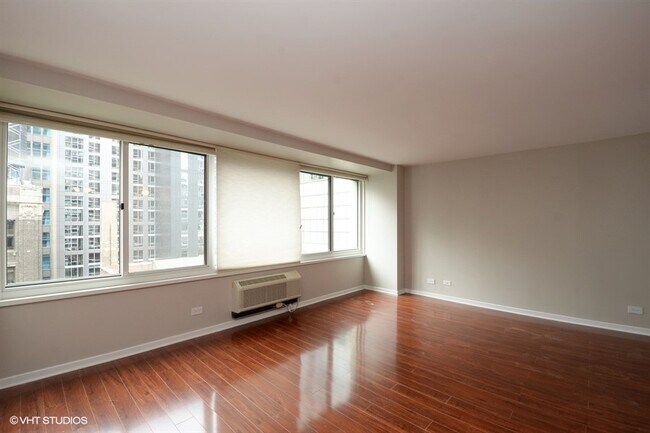 Building Photo - 211 E Ohio St