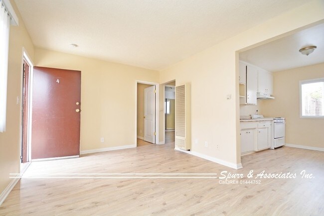Building Photo - 1470 Elm Ave