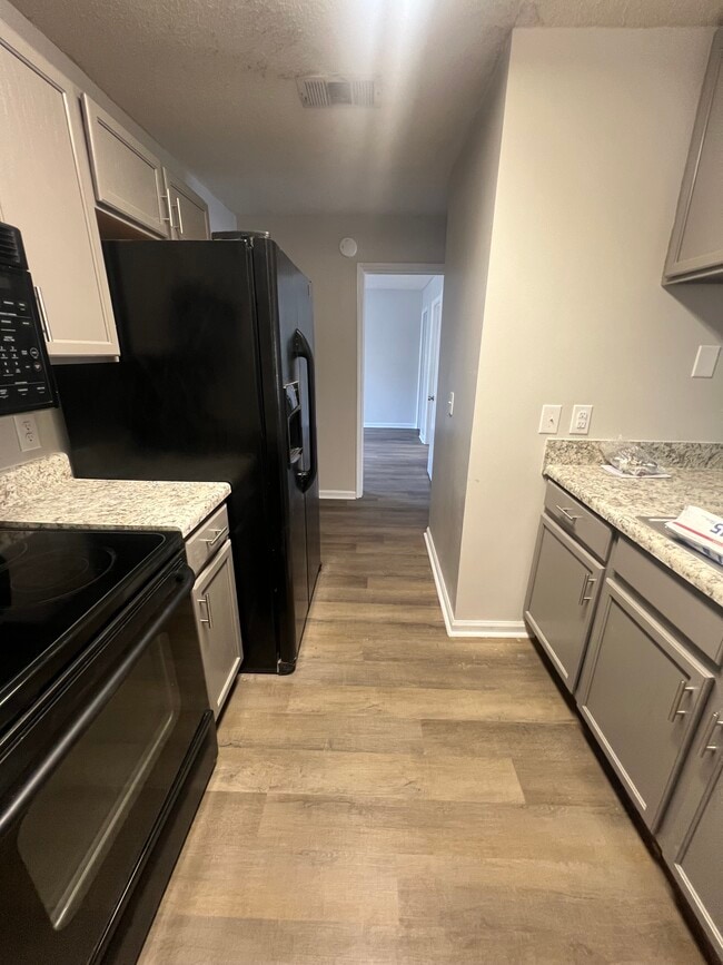 Foto del edificio - 1942 Baywind Ct