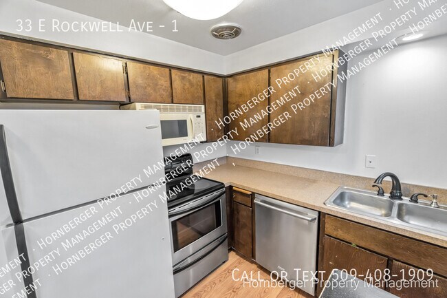 Building Photo - 33 E Rockwell Ave