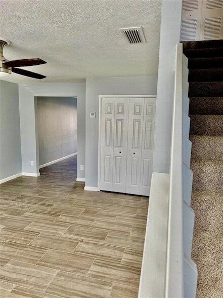 Building Photo - 604 Casa Park A Ct