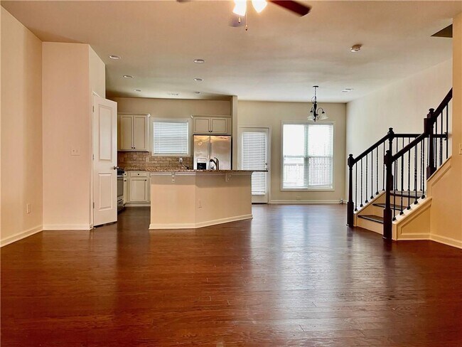 Building Photo - 2660 Maple Leaf Terrace
