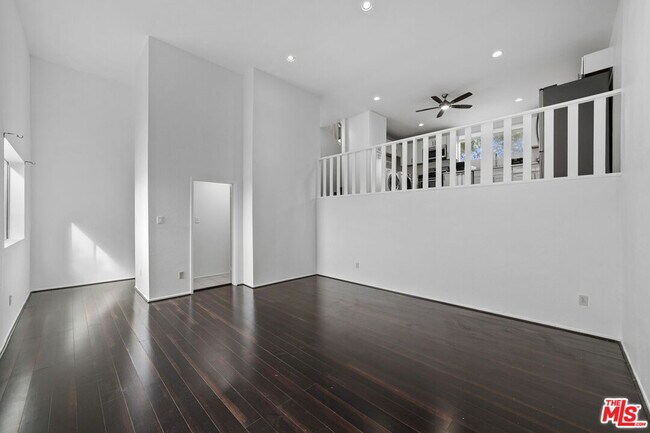 Foto del edificio - 4752 Academy St
