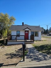 Building Photo - 497 SE 6th St