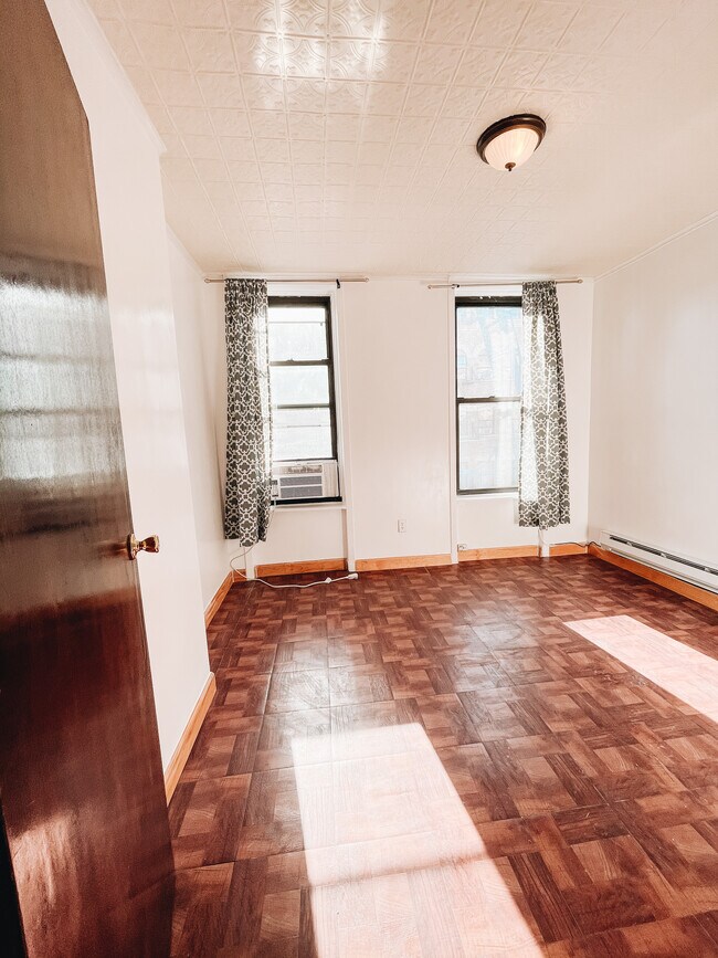 Building Photo - 32 Avenue B