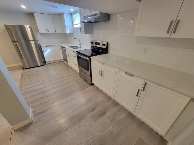 Photo du bâtiment - 8510-8152 152 St NW