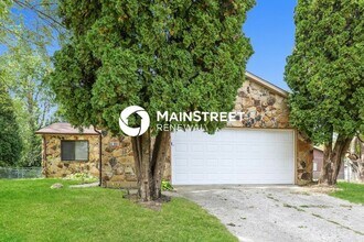 Building Photo - 5804 Coppock Ln