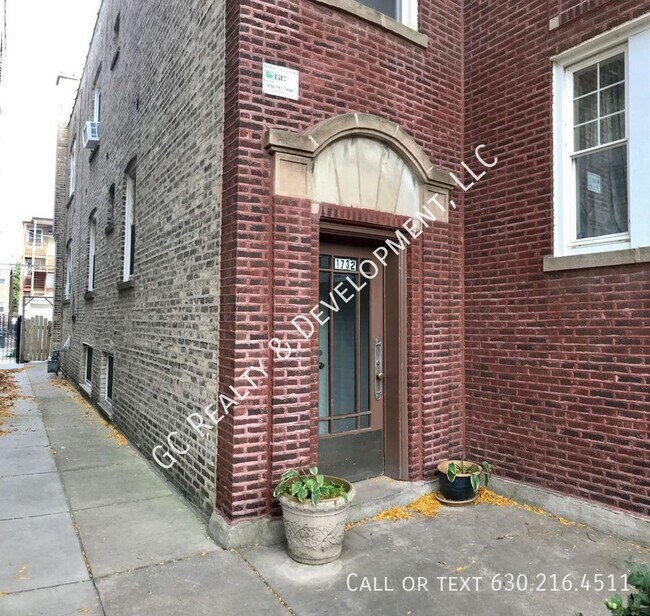 Foto del edificio - *** 2 BRDM - 1 BTH GARDEN UNIT / LAUNDRY I...