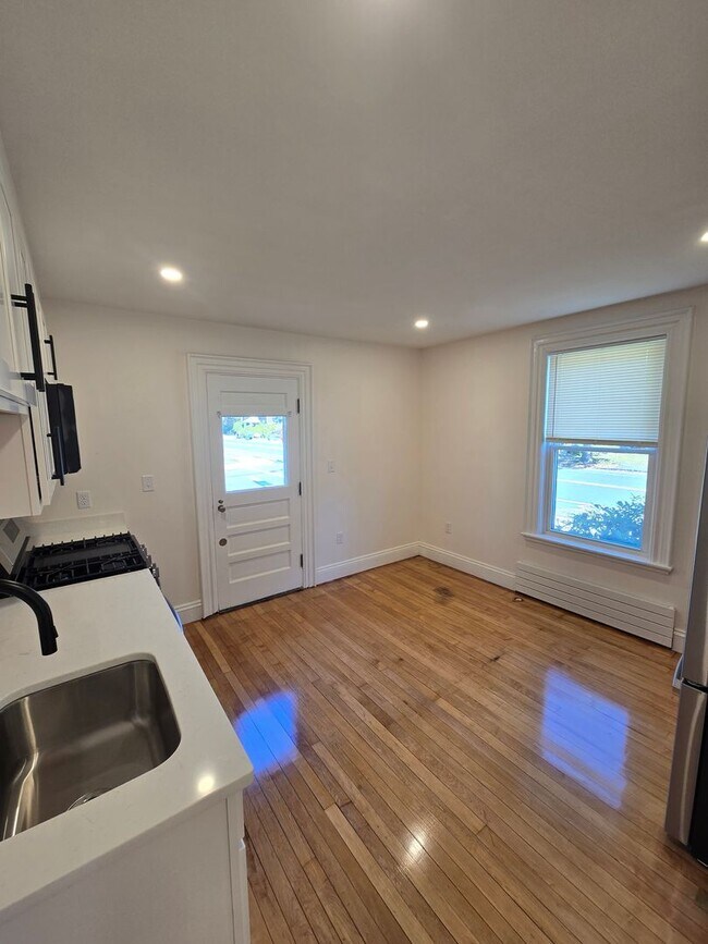 Foto del edificio - Live in this NEWLY updated 1 bed / 1 bath ...